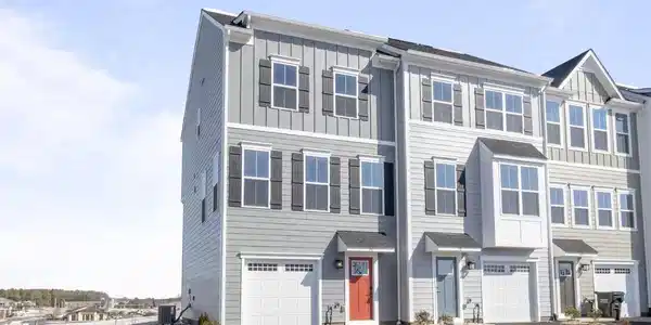 36 IRON HORSE LN