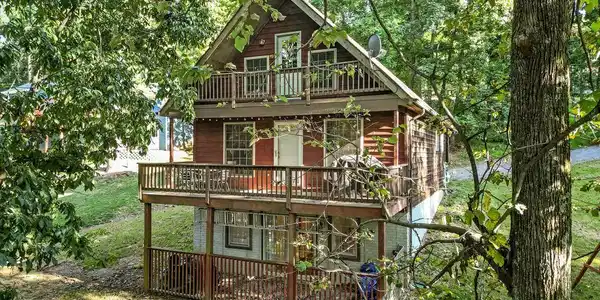 18 ROCKY KNOB LANE