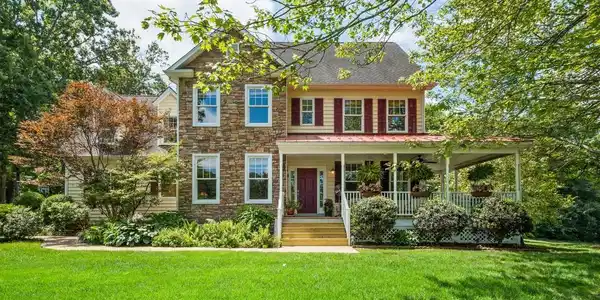 482 LONDON CT