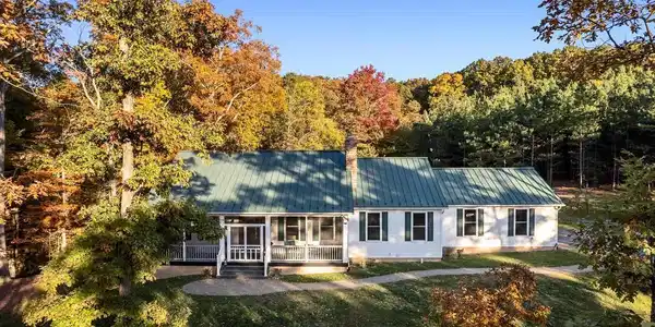 348 RETREAT LANE