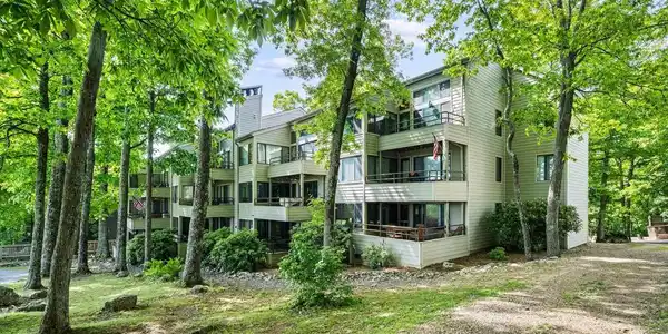 312 DOBIE LN
