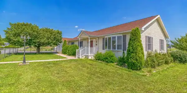 40 GREENHILL LANE