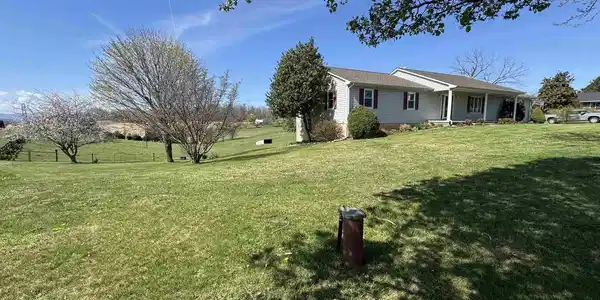 224 SAINT JAMES RD