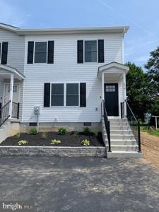 174 BANK STREET