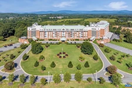 500 CRESTWOOD DR