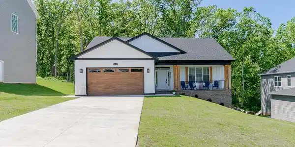 4115 ROMNEY COURT