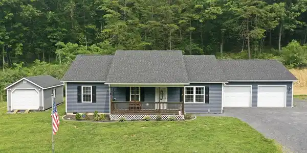 4111 MORELAND GAP ROAD