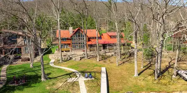 Image 4