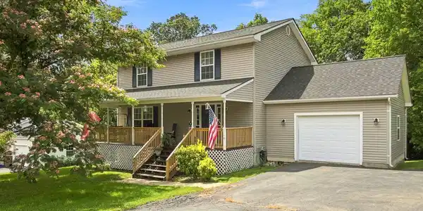 116 BAER OAK DRIVE