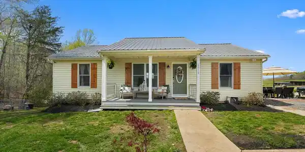 4016 INDIAN RUN ROAD