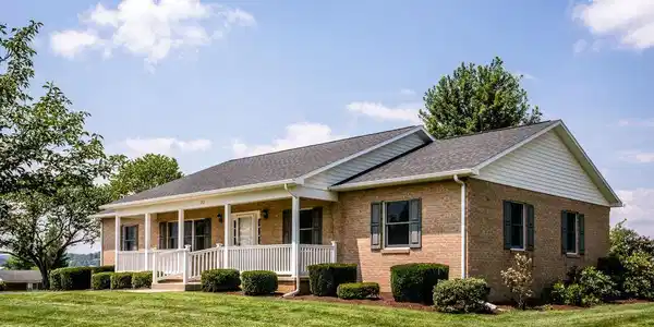 382 SUNSET DRIVE