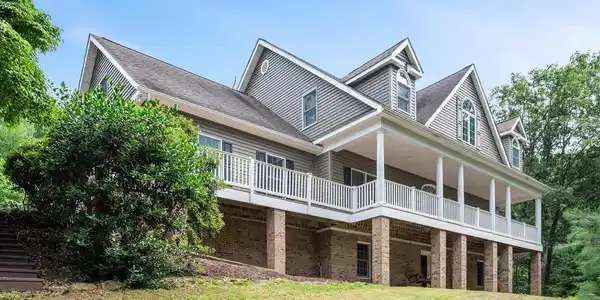3949 FREDERICK PIKE