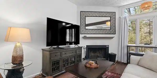 758 LAURELWOOD CONDOS