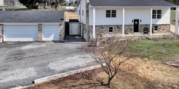 913 PINE GROVE ROAD