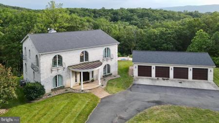 207 WESTVIEW DRIVE