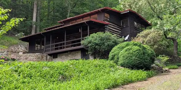 115 OVENTOP MOUNTAIN LANE