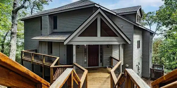 75 GREENSTONE DR
