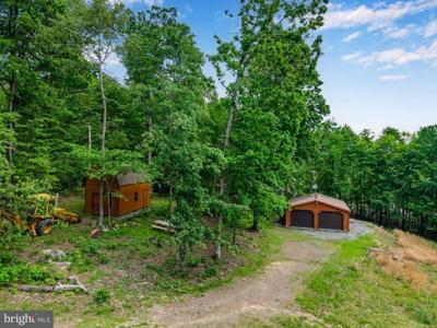 220 UPPER BALD EAGLE LN