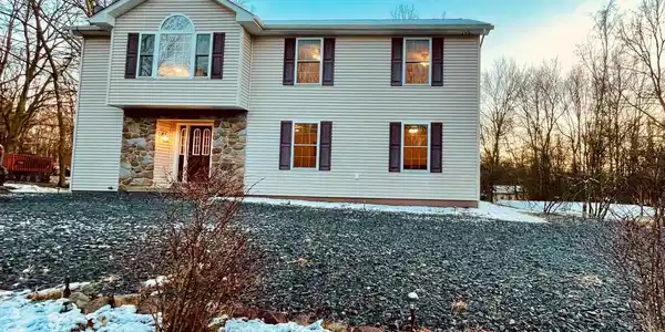 146 HUNTER LANE