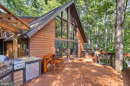 211 CROSSINGS VIEW ROAD