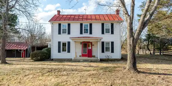 723 SEDWICK ROAD