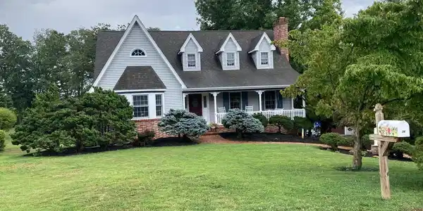36 SPRING COURT