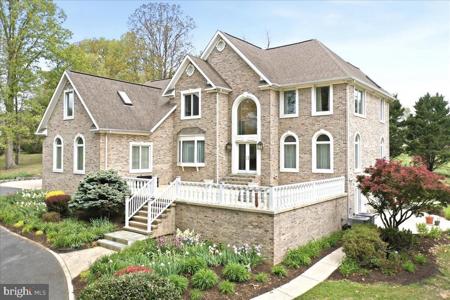 50 COTTAGE DRIVE