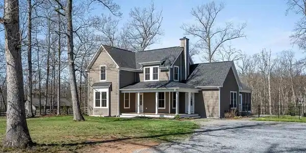 105 LORETTO
