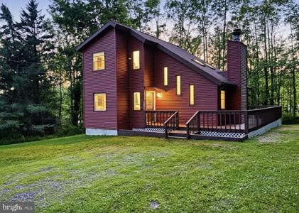 11 MEADOWVIEW DRIVE