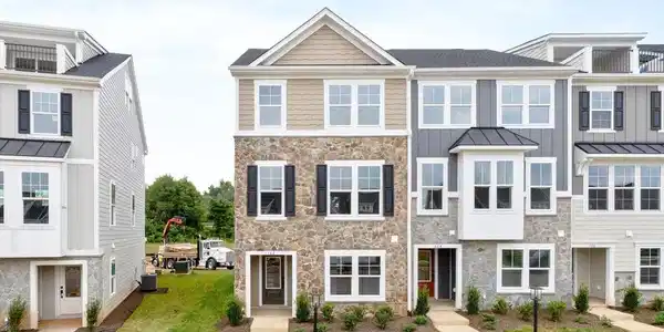 104 PARK RIDGE DR