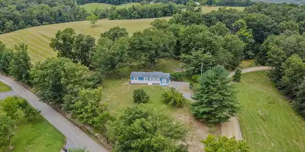 35 SLEEPYVIEW LANE