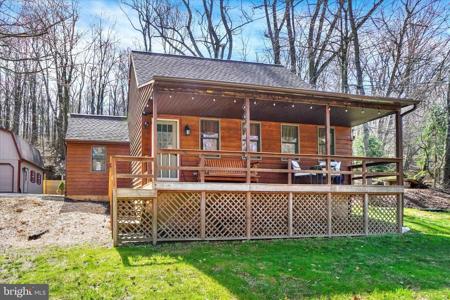 82 FOX CREEK ROAD