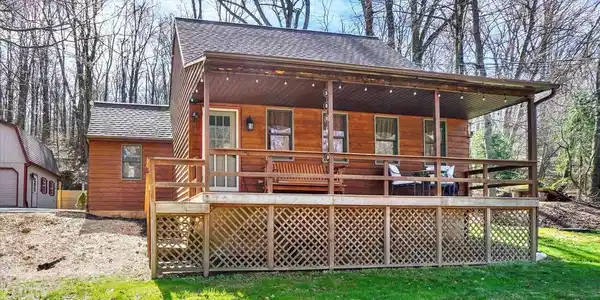 82 FOX CREEK ROAD