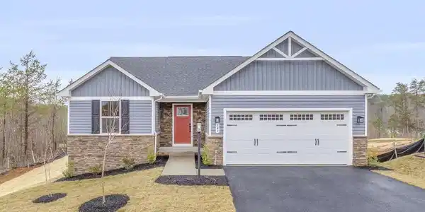 140 GUNNISON DR