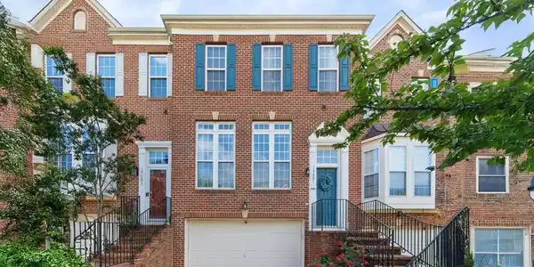 19201 SWEIG TERRACE