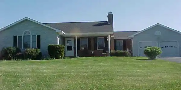411 BOYD STREET