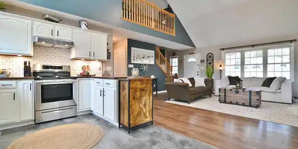 36 PINE WAY