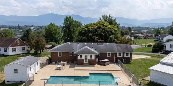 62 ROSSER DRIVE