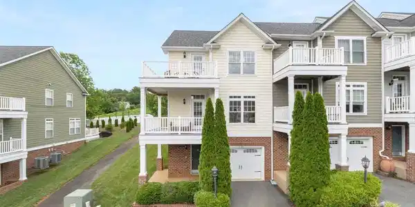 2126 SUNDOWN PL