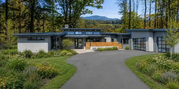 3 DICK WOODS RD
