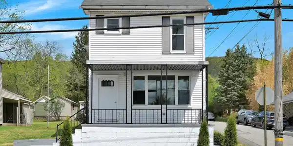 401 GRAND AVENUE
