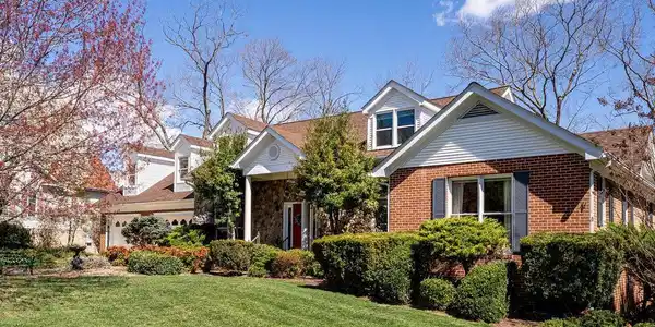 22 MANOR DRIVE