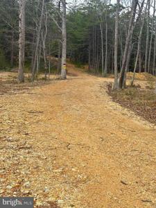 DILLIONS RUN ROAD