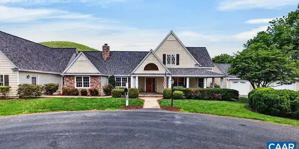 137 SADDLE RIDGE LN