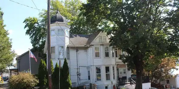 2 GRAND AVENUE
