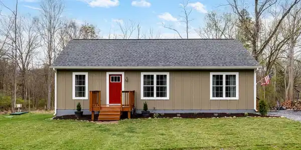 147 FISHERMANS LANE