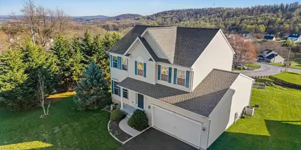 501 SANDPIPER LANE