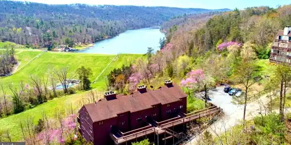 426 THE HILL RD ROAD