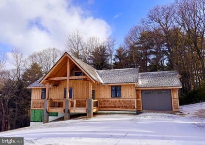 445 EAGLEWOOD TRAIL