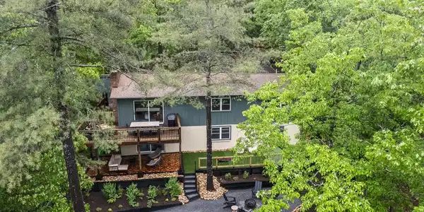 209 HOGAN DR